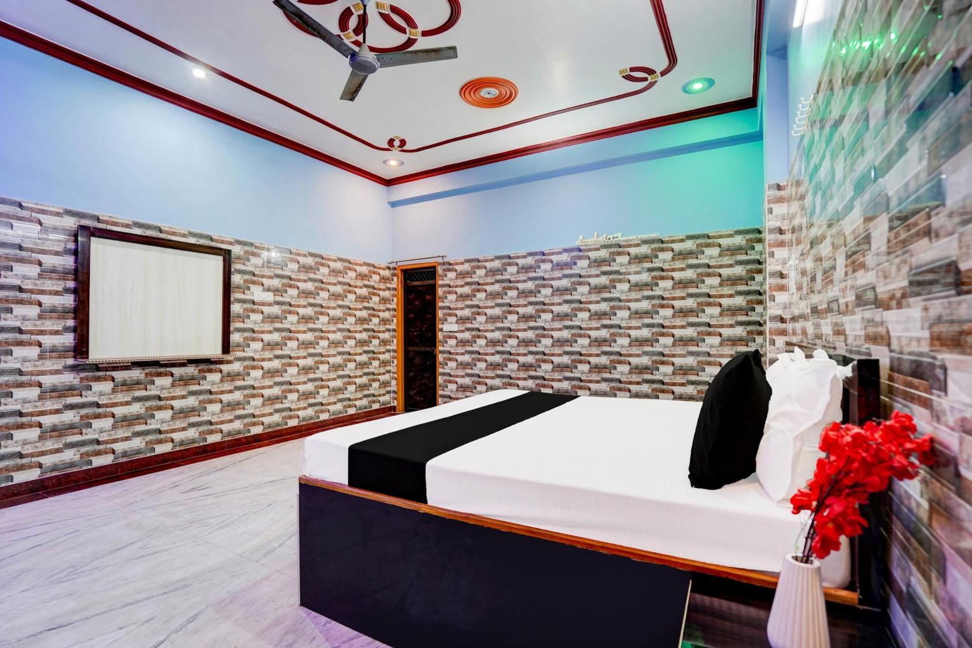 Hotel O J.D. Palace Varanasi Esterno foto