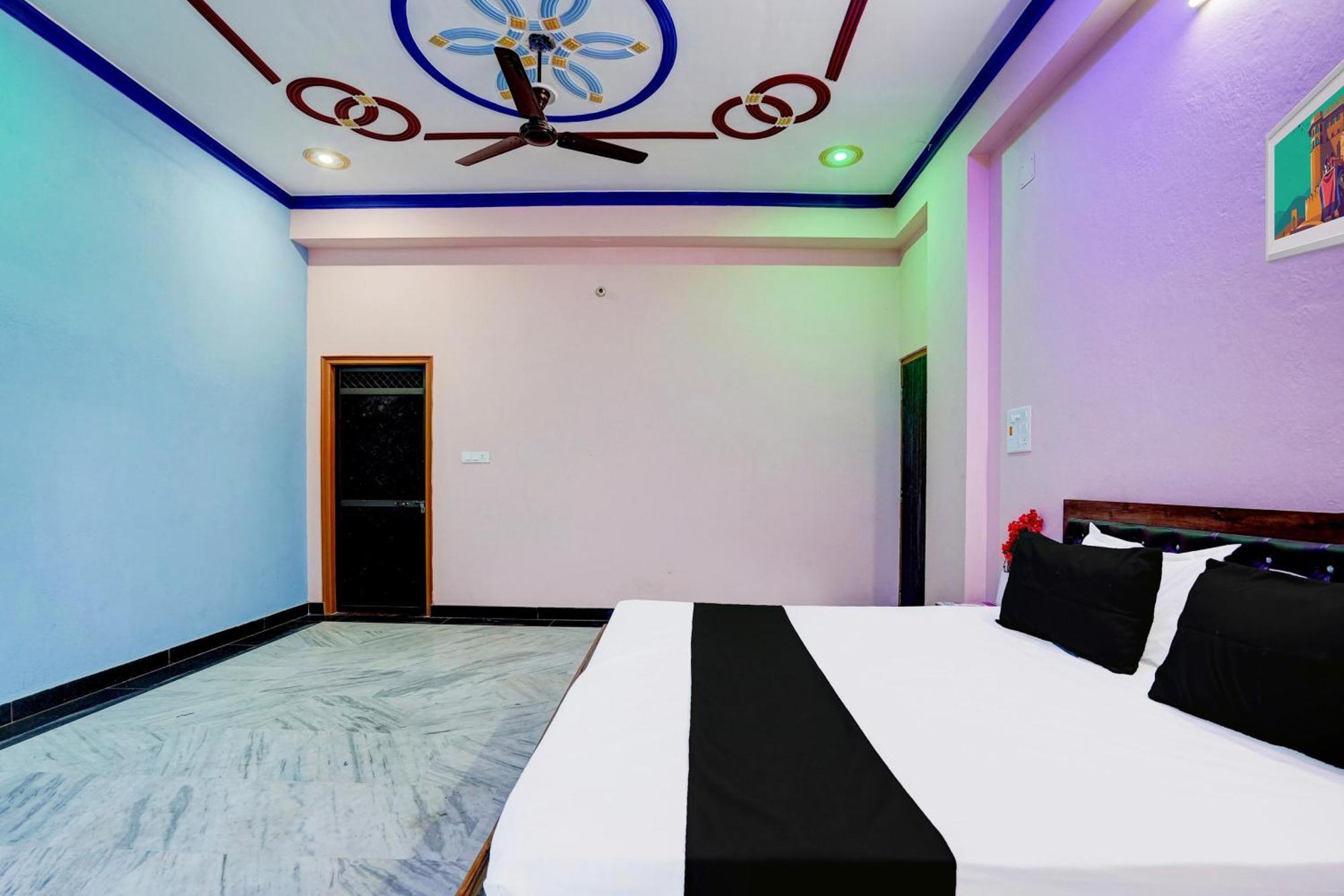Hotel O J.D. Palace Varanasi Esterno foto