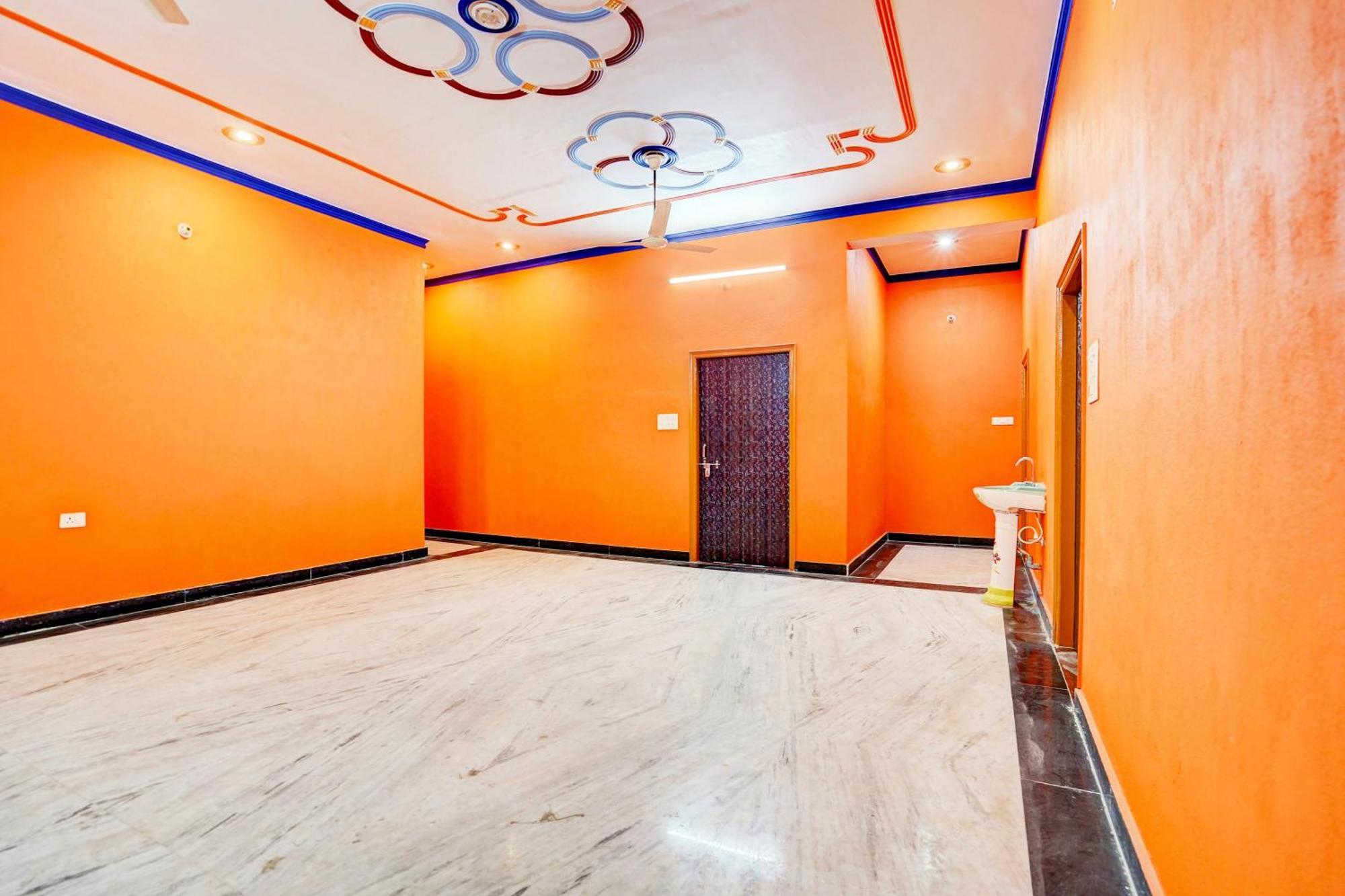 Hotel O J.D. Palace Varanasi Esterno foto