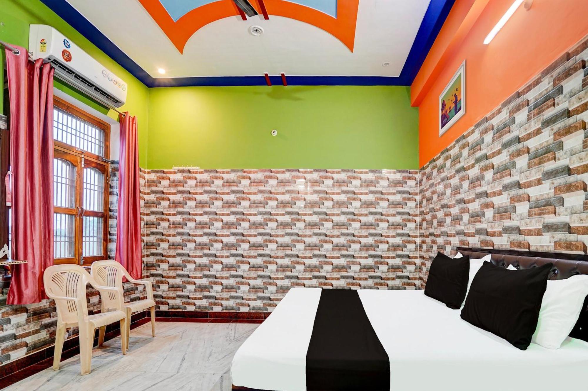 Hotel O J.D. Palace Varanasi Esterno foto